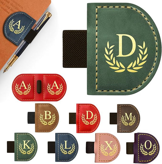 Personalized Leather Magnetic Bookmark with Pen Holder, Custom Bygone Mark Bookmark with Pen Holder, Custom Bookmarks with 26 Letters for Reading Women, Men, Teachers, Book Lovers（Green，D）