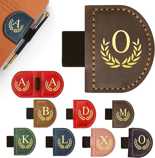 Personalized Leather Magnetic Bookmark with Pen Holder, Custom Bygone Mark Bookmark with Pen Holder, Custom Bookmarks with 26 Letters for Reading Women, Men, Teachers, Book Lovers（Coffee，O）