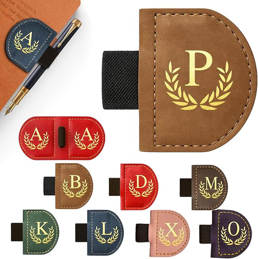 Personalized Leather Magnetic Bookmark with Pen Holder, Custom Bygone Mark Bookmark with Pen Holder, Custom Bookmarks with 26 Letters for Reading Women, Men, Teachers, Book Lovers（Brown，P）